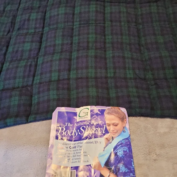 BRAND NEW NATURAL PAC BODY SHAWL MICROWAVABLE HOT COLD PACK BLUE GREEN. RELIEF - Picture 3 of 6